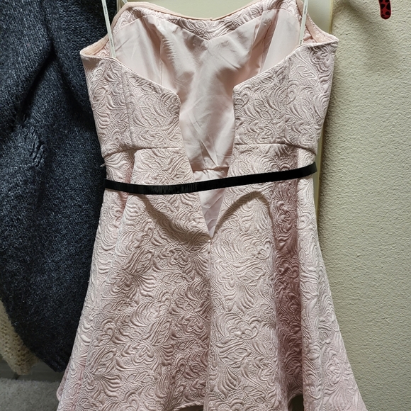 Pink dress - Picture 2 of 3